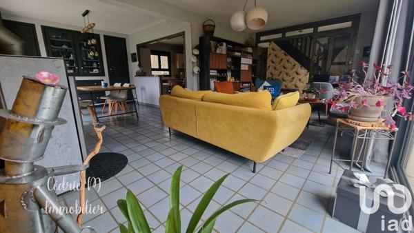 Maison traditionnelle 6 pièces de 130 m² à Les Baux-Sainte-Croix (27180)