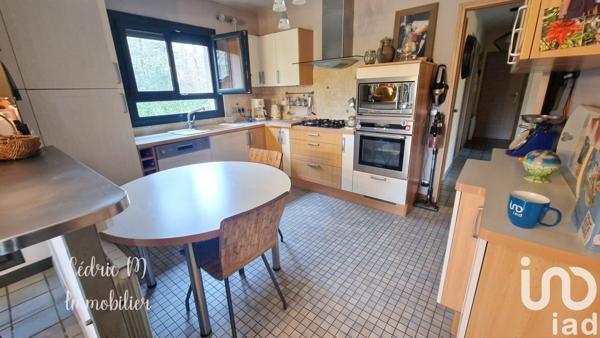 Maison traditionnelle 6 pièces de 130 m² à Les Baux-Sainte-Croix (27180)