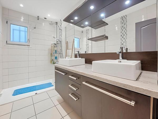 A VENDRE - La Salvetat Saint Gilles - Maison T4 de 2000 avec piscine et sous-sol