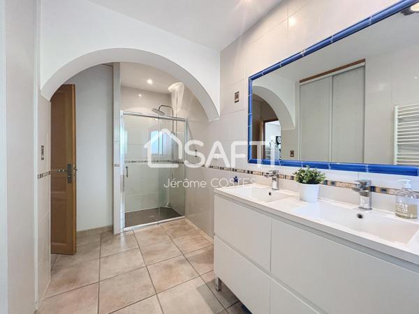 Propriété entièrement rénovée d'environ 245 m2