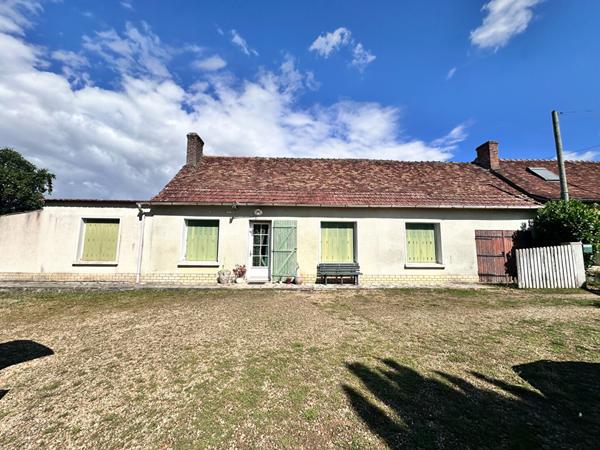 A vendre ancienne longère de 64.17 m² à rénover avec grand terrain à Lhomme (72340) Vallée du Loir
