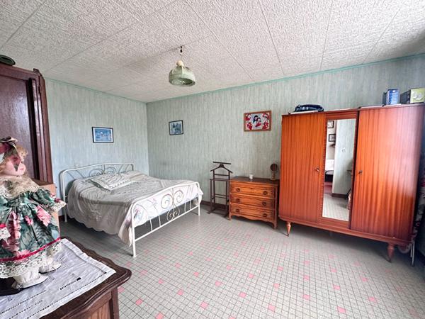 A vendre ancienne longère de 64.17 m² à rénover avec grand terrain à Lhomme (72340) Vallée du Loir