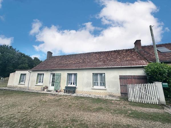 A vendre ancienne longère de 64.17 m² à rénover avec grand terrain à Lhomme (72340) Vallée du Loir