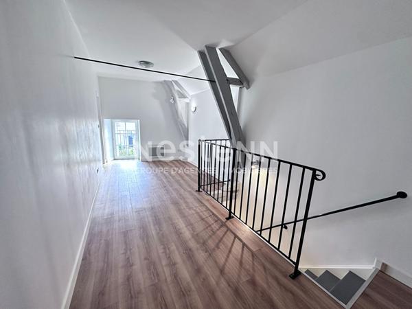 Vente jolie maison rénovée par artisans de 123.62 m² centre ville de VAAS (72500)