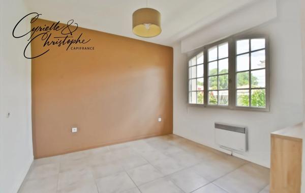 Dpt Hérault (34), à vendre à CANET, maison familiale T6 130m² avec studio indépendant, piscine, pool house sur terrain de 880m²