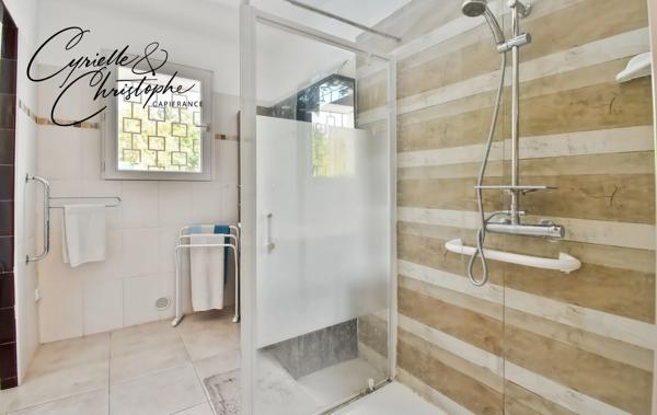 Dpt Hérault (34), à vendre à CANET, maison familiale T6 130m² avec studio indépendant, piscine, pool house sur terrain de 880m²