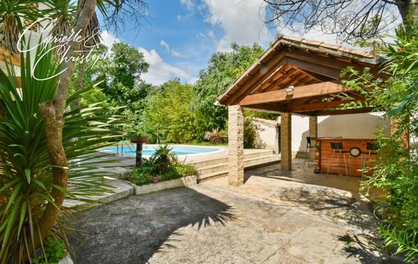 Dpt Hérault (34), à vendre à CANET, maison familiale T6 130m² avec studio indépendant, piscine, pool house sur terrain de 880m²