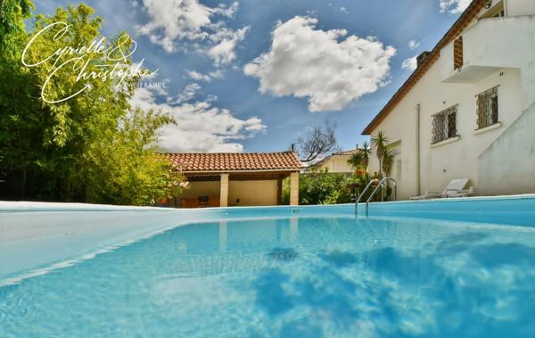 Dpt Hérault (34), à vendre à CANET, maison familiale T6 130m² avec studio indépendant, piscine, pool house sur terrain de 880m²