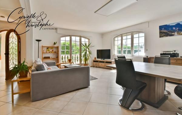 Dpt Hérault (34), à vendre à CANET, maison familiale T6 130m² avec studio indépendant, piscine, pool house sur terrain de 880m²