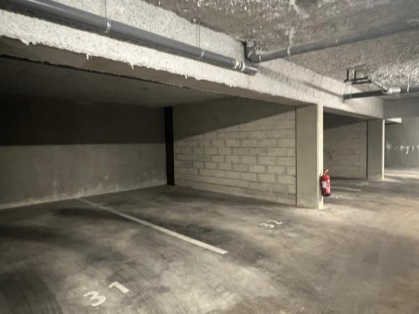 Emplacements de stationnement couverts Bordeaux quartier Chartrons