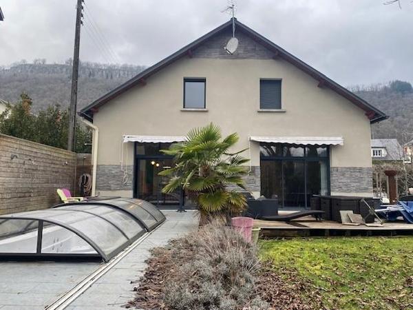 Maison * 6 Pièces * 210 M² * 19110 Bort Les Orgues * 278 200  €