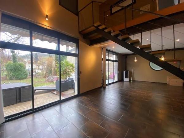 Maison * 6 Pièces * 210 M² * 19110 Bort Les Orgues * 278 200  €