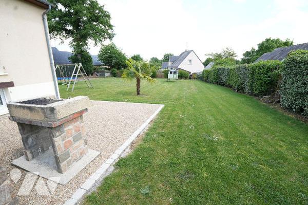 Maison trois chambres au calme avec grand terrain