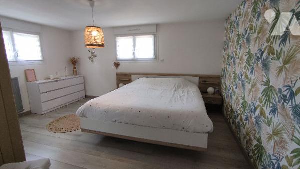 Maison trois chambres au calme avec grand terrain