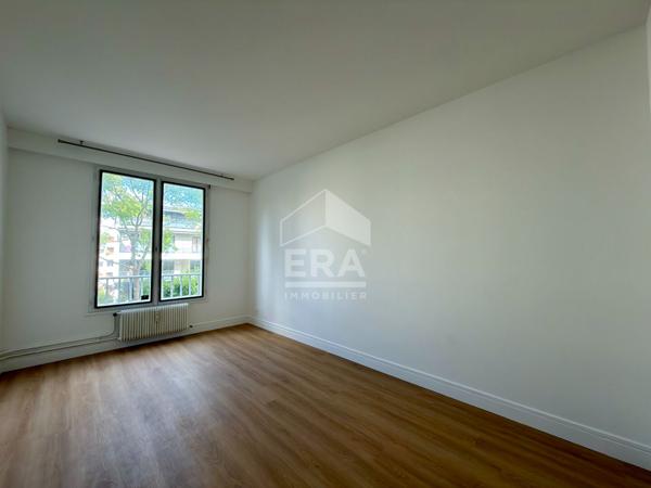 Appartement familial à vendre - Proche RER C Val Fleury