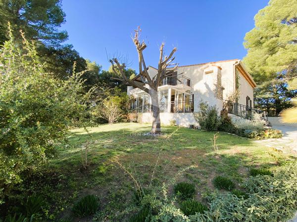 FLAYOSC Villa  234 m2 avec piscine