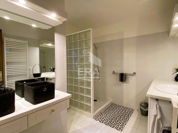 FLAYOSC Villa  234 m2 avec piscine