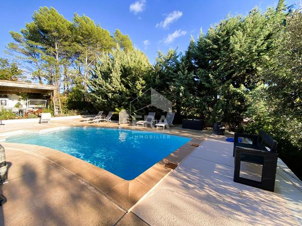 FLAYOSC Villa  234 m2 avec piscine