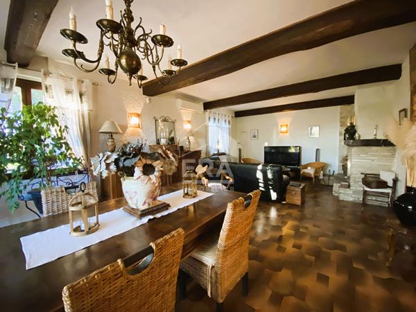 FLAYOSC Villa  234 m2 avec piscine