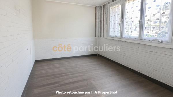 Vente
                Maison185 m² - 8 Pièces -
                    BRIE COMTE ROBERT (77170)