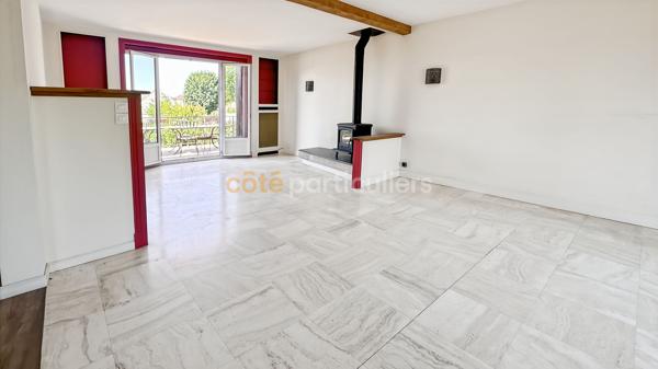 Vente
                Maison185 m² - 8 Pièces -
                    BRIE COMTE ROBERT (77170)