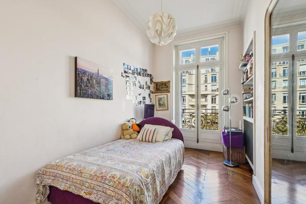 Vente Appartement de luxe Paris 8 5 Pièces 181 m²