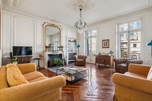 Vente Appartement de luxe Paris 8 5 Pièces 181 m²