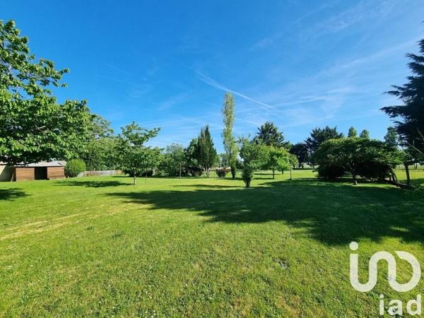 Maison rustique 4 pièces de 142 m² à Maillé (86190)