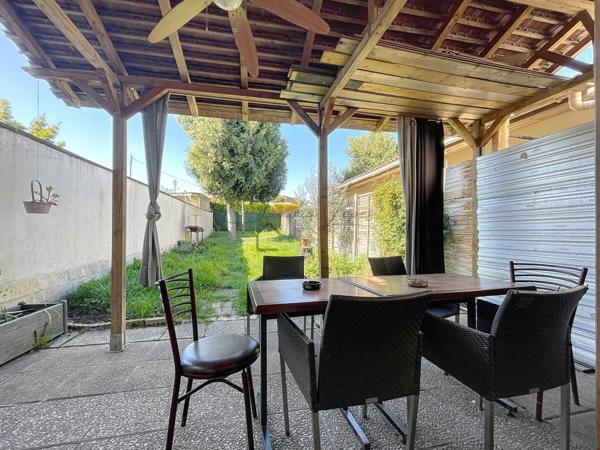 MAISON DE 8 PIECES 5 CHAMBRES ET UN APPARTEMENT F3 INDEPENDANT ET GARAGE