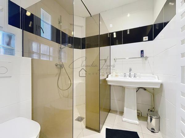 MAISON DE 8 PIECES 5 CHAMBRES ET UN APPARTEMENT F3 INDEPENDANT ET GARAGE