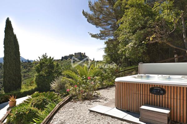 Villa d'exception avec vue panoramique, piscine et jardin de 3 000 m²