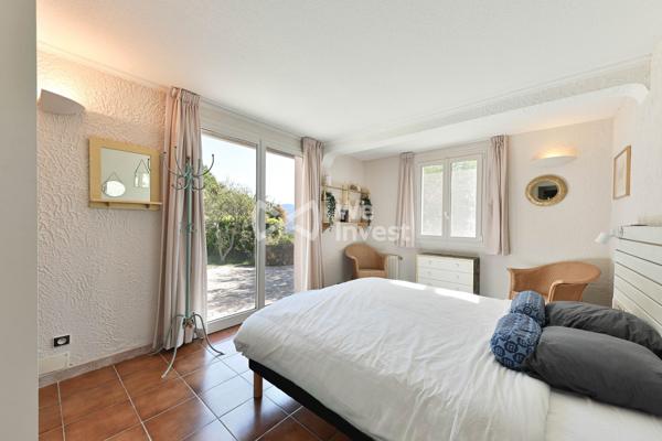 Villa d'exception avec vue panoramique, piscine et jardin de 3 000 m²