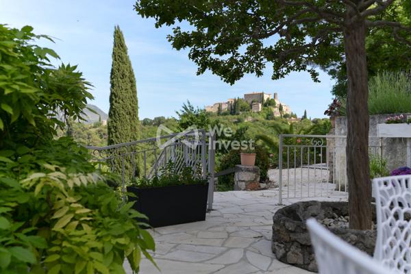 Villa d'exception avec vue panoramique, piscine et jardin de 3 000 m²