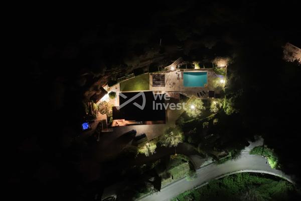 Villa d'exception avec vue panoramique, piscine et jardin de 3 000 m²