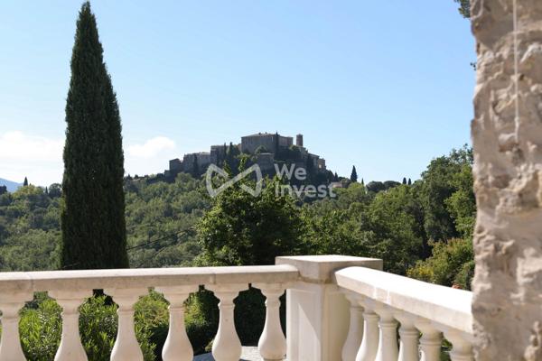 Villa d'exception avec vue panoramique, piscine et jardin de 3 000 m²