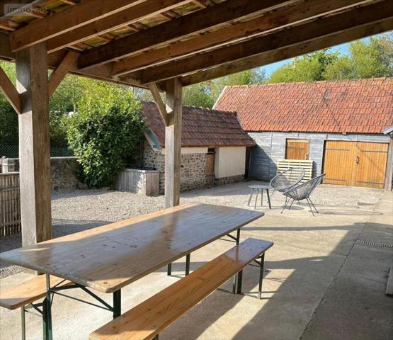 Maison à vendre à Saint-Sauveur-de-Pierrepont dans la Manche (50250), ref : 50061-1093079