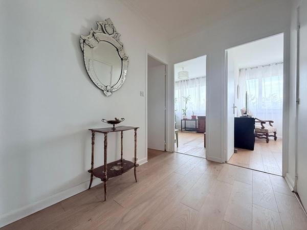 Appartement 4 pièces à vendre à Fontenay-le-Fleury - Calme et Confort