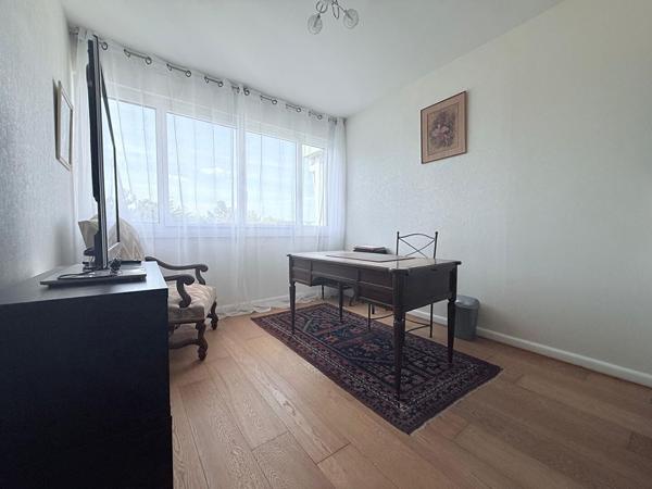 Appartement 4 pièces à vendre à Fontenay-le-Fleury - Calme et Confort