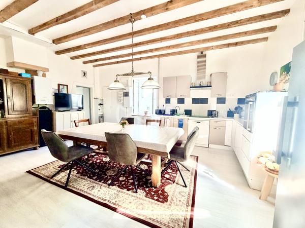 Maison de ville de type 3 rénovée.