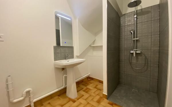 Maison à louer    4 pièces •  Cheminon