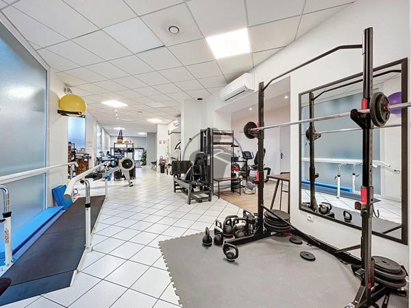 Vente Local commercial 12 pièces à Saint-Quentin