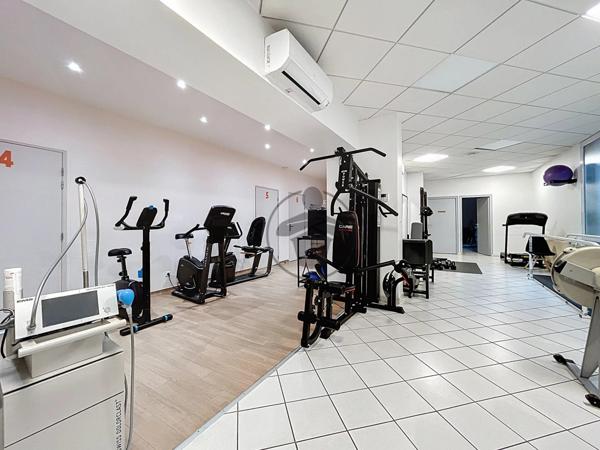 Vente Local commercial 12 pièces à Saint-Quentin