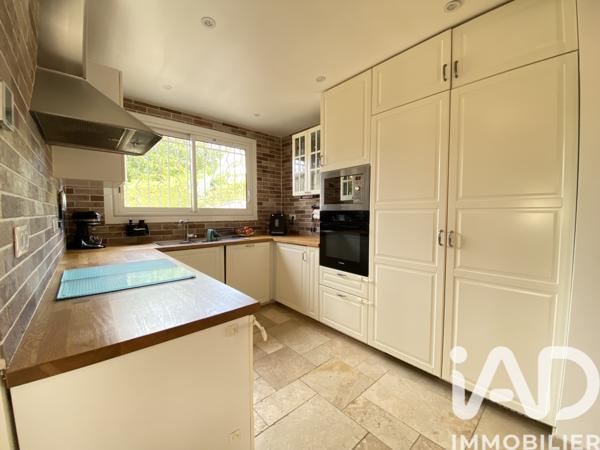 Maison à vendre 5 pièces 111 m² Eyguières