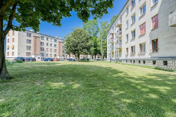 Appartement à vendre    2 pièces • 41,63 m2 Clichy-sous-Bois
