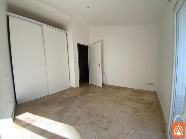 T3 en DUPLEX CENTRE VILLE EYGUIERES Eyguieres T3 en DUPLEX CENTRE VILLE EYGUIERES Eyguieres