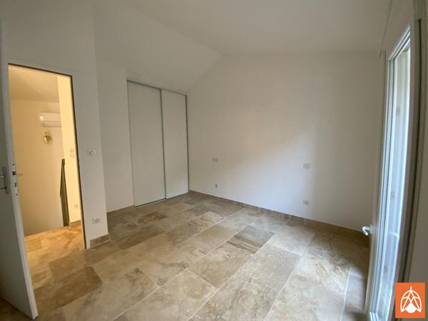 T3 en DUPLEX CENTRE VILLE EYGUIERES Eyguieres T3 en DUPLEX CENTRE VILLE EYGUIERES Eyguieres