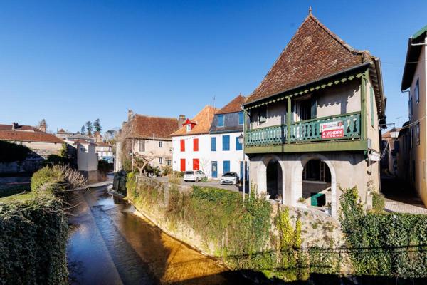 Unique - Maison typique de Salies De Bearn 6 pièces