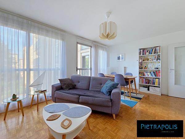 APPARTEMENT DE PLUS DE 71 M2 (2 CHAMBRES), DOUBLE GARAGE ET CAVE