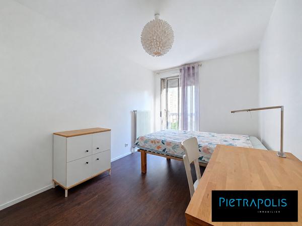 APPARTEMENT DE PLUS DE 71 M2 (2 CHAMBRES), DOUBLE GARAGE ET CAVE