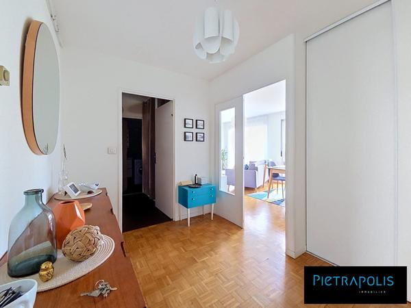 APPARTEMENT DE PLUS DE 71 M2 (2 CHAMBRES), DOUBLE GARAGE ET CAVE